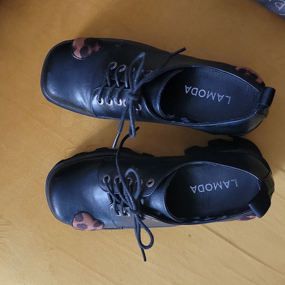 La moda black platforms size 7